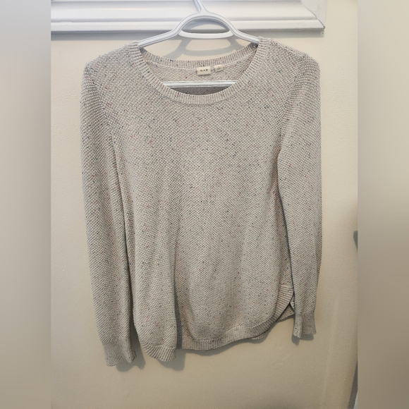 GAP Sweaters - GAP Women's Light Cream Crew Neck Sweater